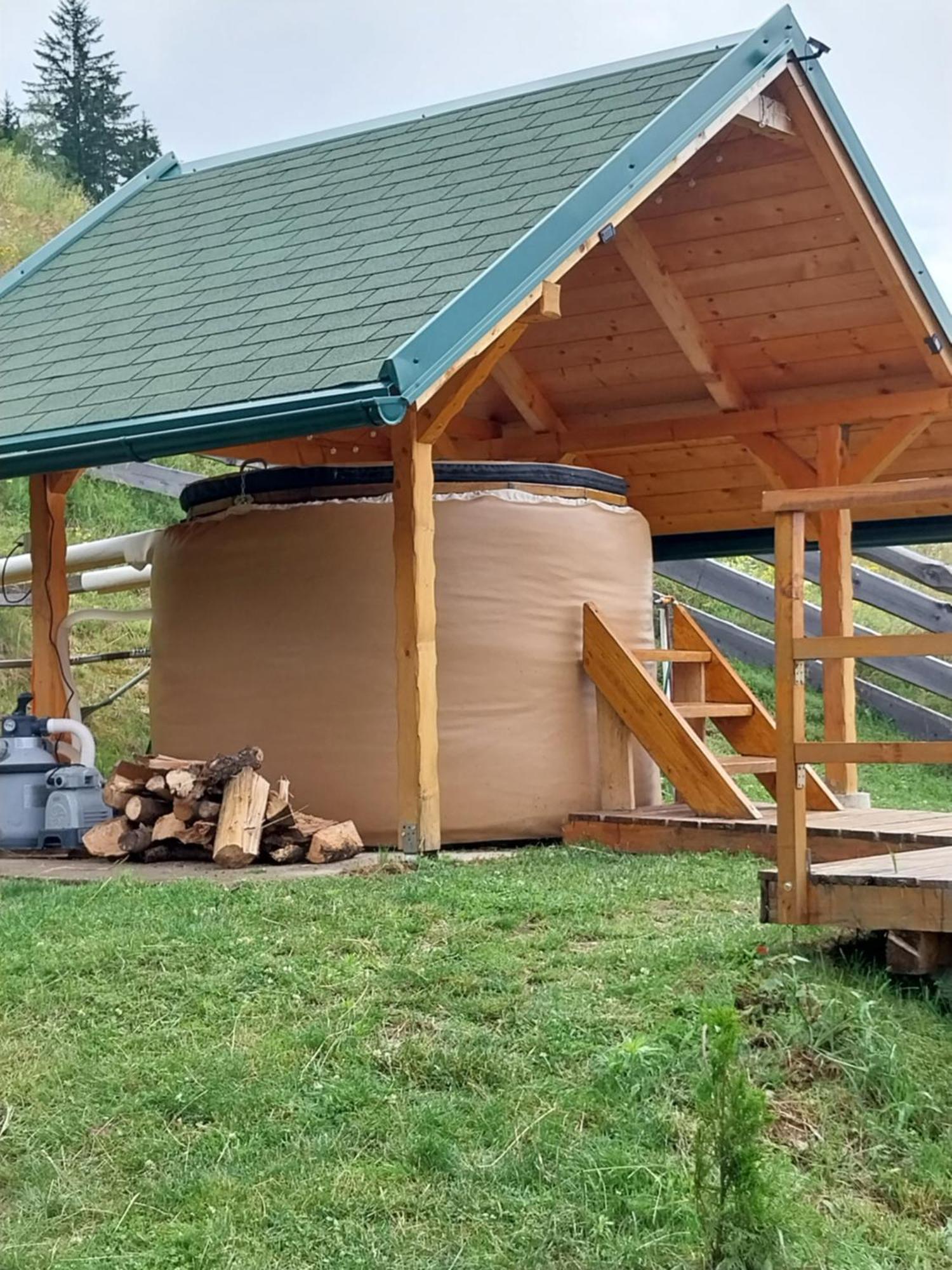 Hotel Glamping Hisice Orlic Muta Exteriér fotografie